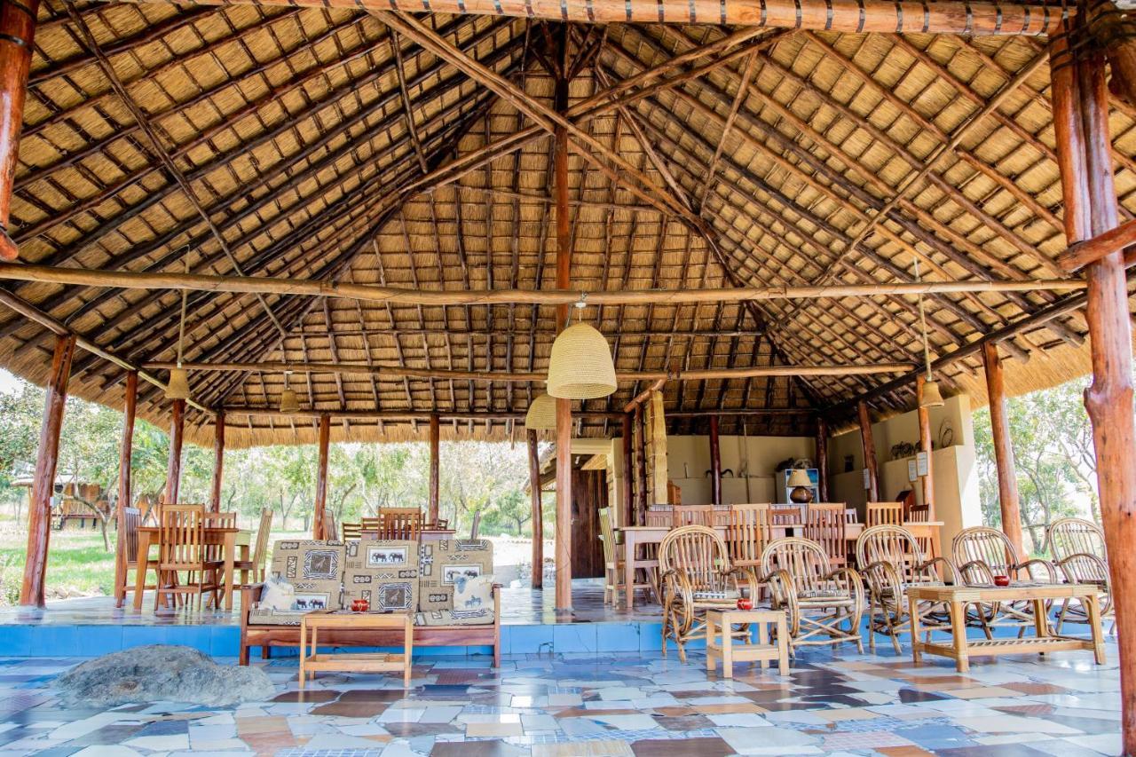 Mama Washindi Lodge Pakwach Bagian luar foto