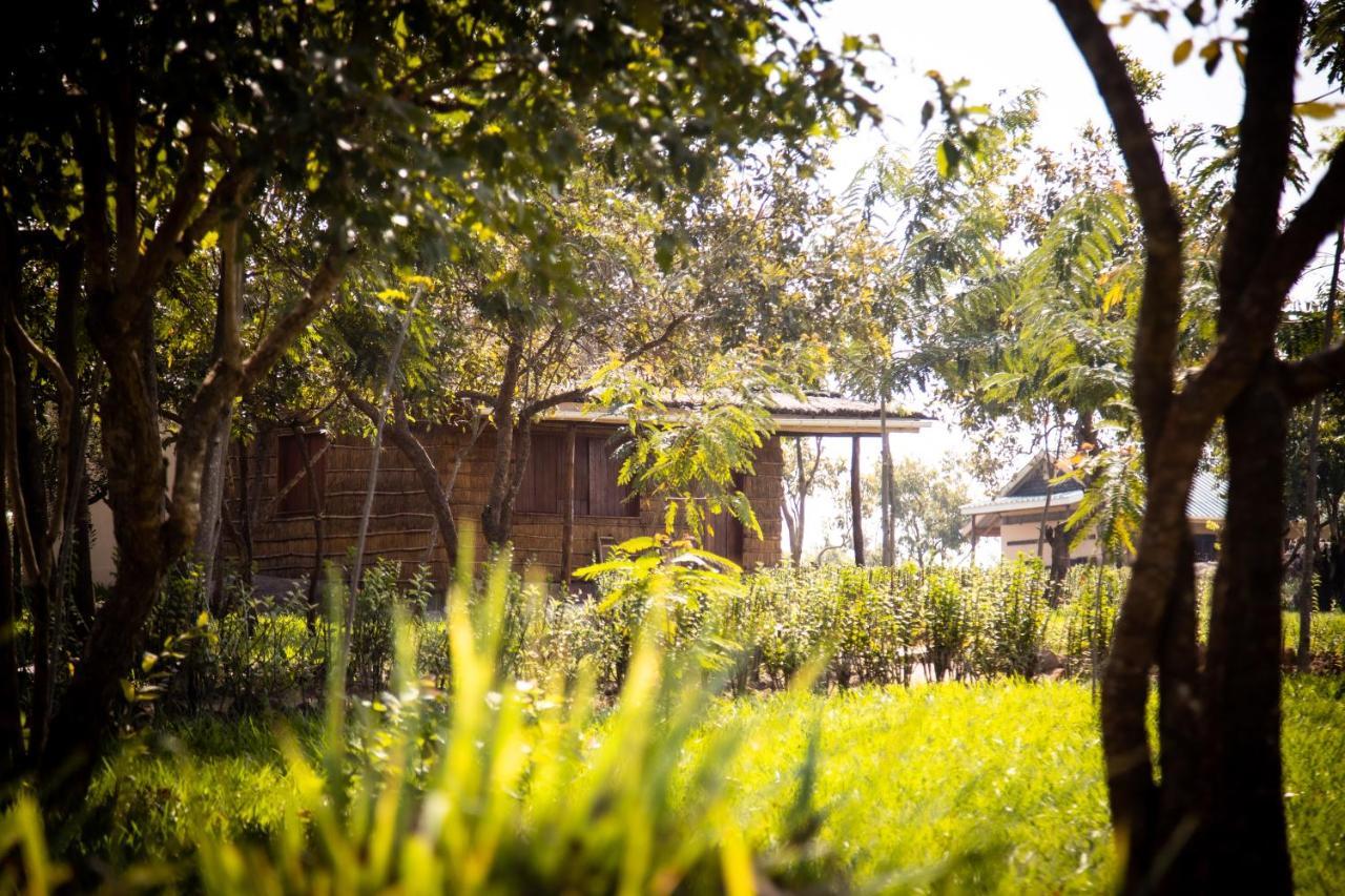 Mama Washindi Lodge Pakwach Bagian luar foto