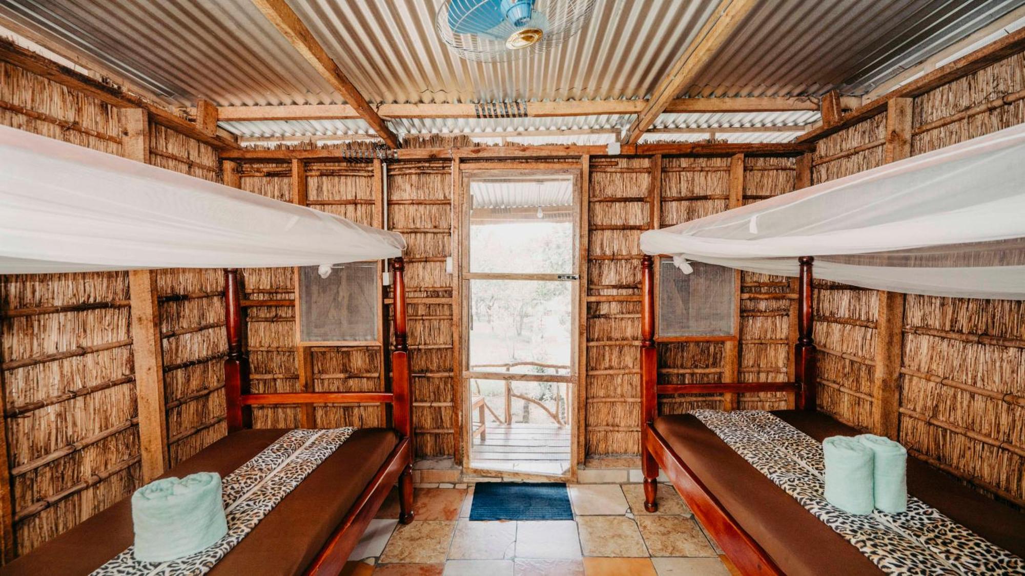 Mama Washindi Lodge Pakwach Bagian luar foto