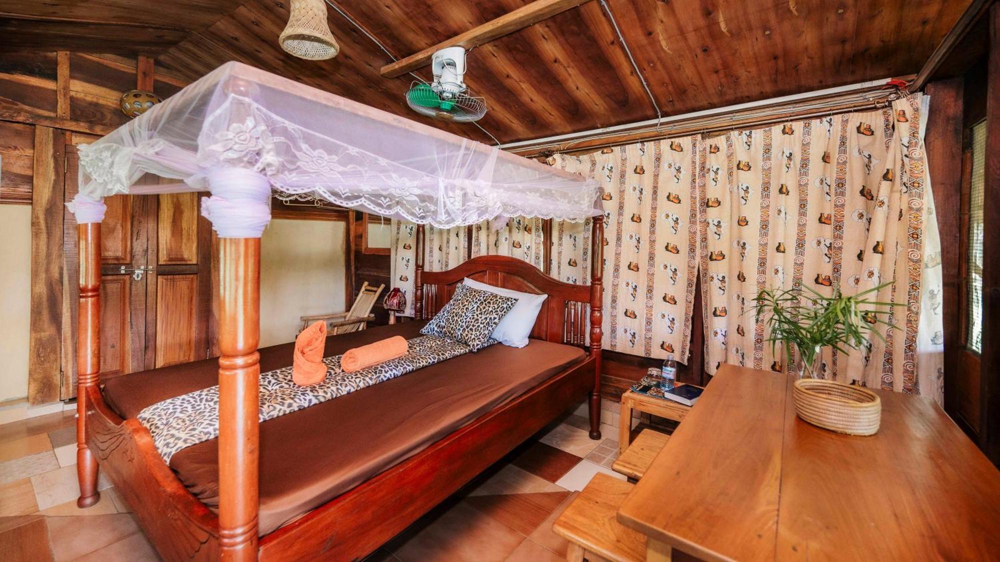 Mama Washindi Lodge Pakwach Bagian luar foto