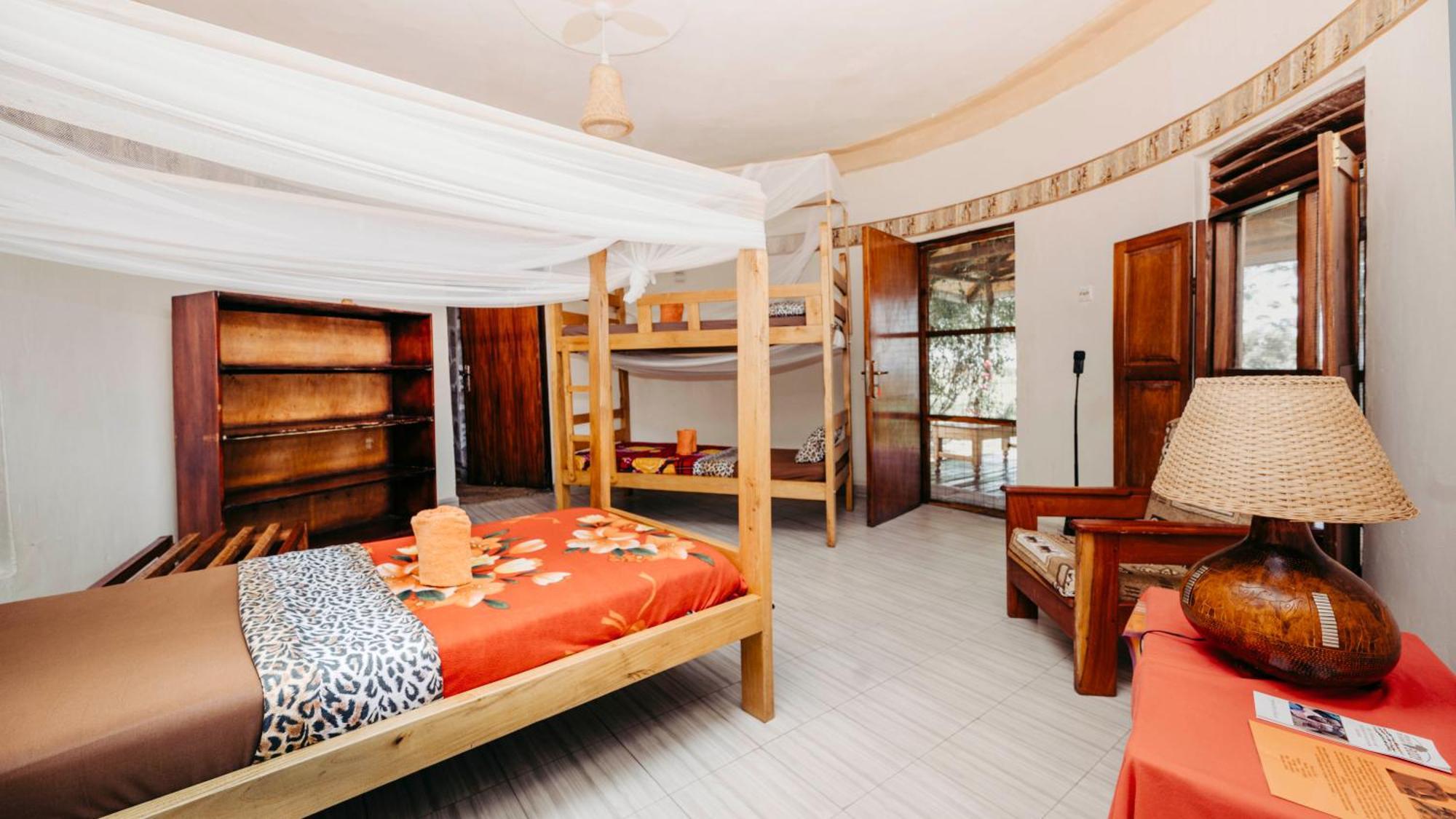 Mama Washindi Lodge Pakwach Bagian luar foto