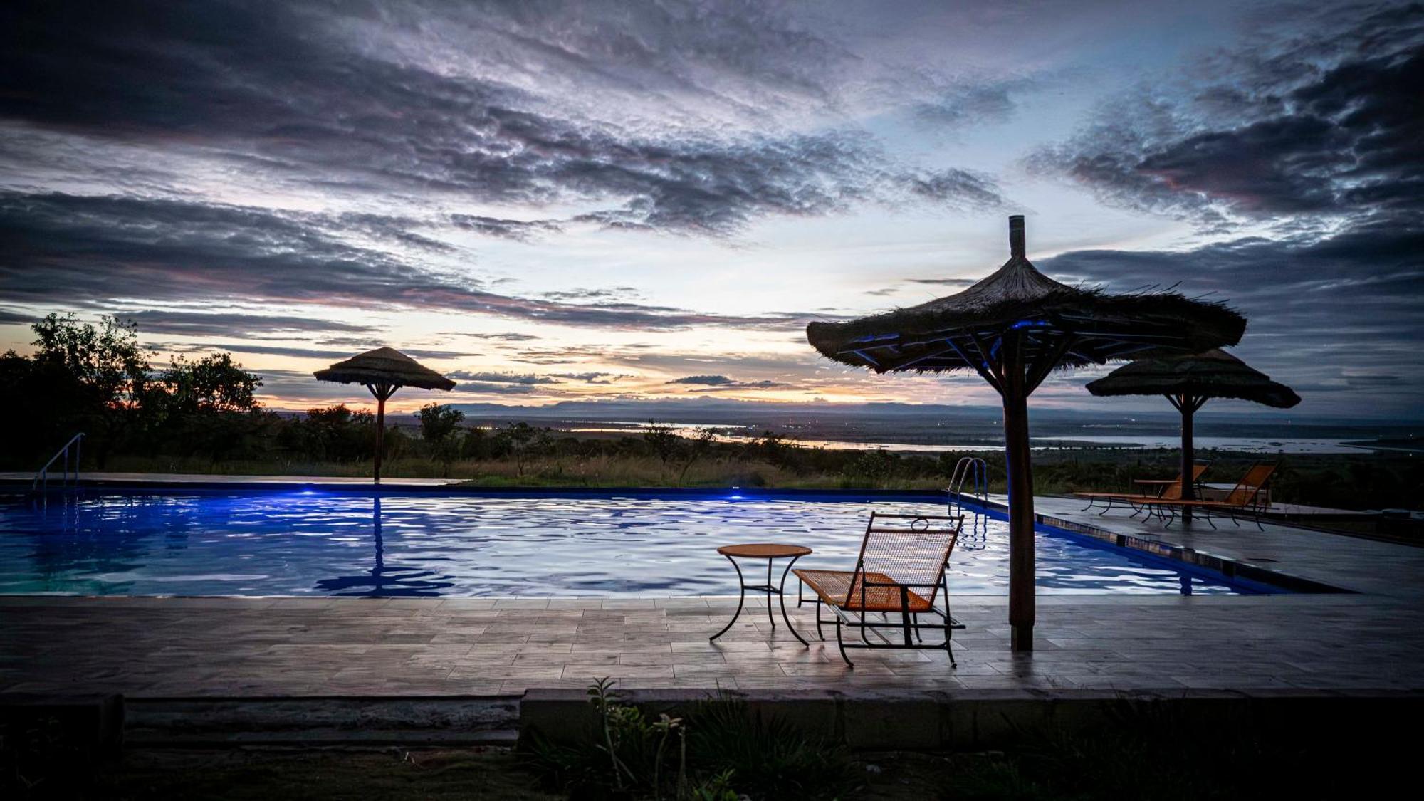 Mama Washindi Lodge Pakwach Bagian luar foto